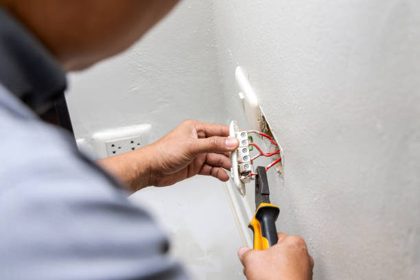 Best Electrical Outlet Repair  in Pearland, TX